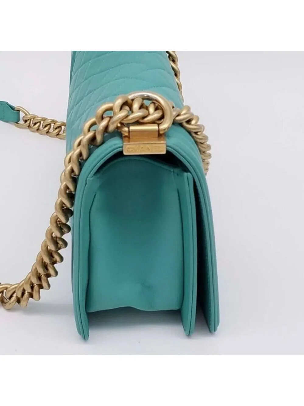 CHANEL elevate your